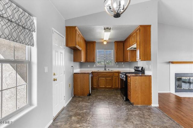 20601 Ridgecrest Drive, Tehachapi, CA 93561
