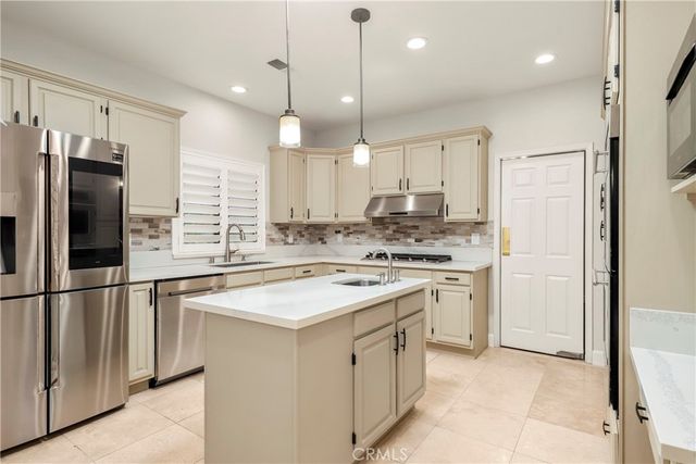 6763 Pistachio Place, Palmdale, CA 93551