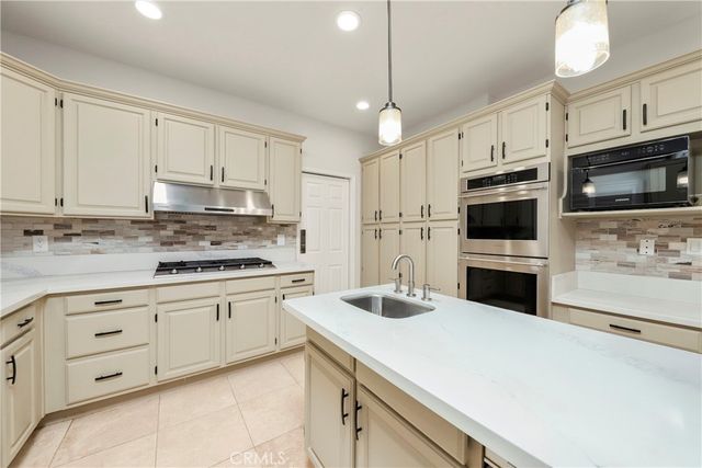 6763 Pistachio Place, Palmdale, CA 93551