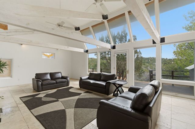 4 Calle Lobo, Santa Fe, NM 87506