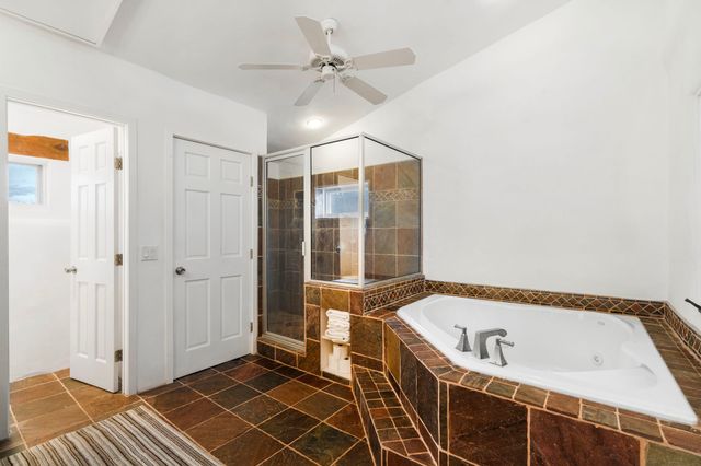 4 Calle Lobo, Santa Fe, NM 87506