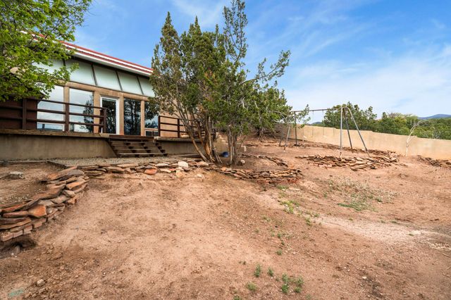 4 Calle Lobo, Santa Fe, NM 87506