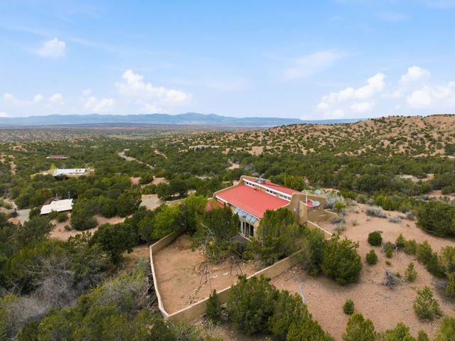 4 Calle Lobo, Santa Fe, NM 87506