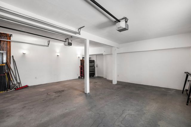 4 Calle Lobo, Santa Fe, NM 87506