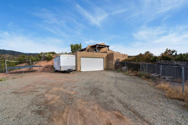 4 Calle Lobo, Santa Fe, NM 87506