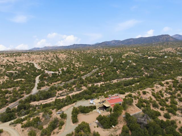 4 Calle Lobo, Santa Fe, NM 87506