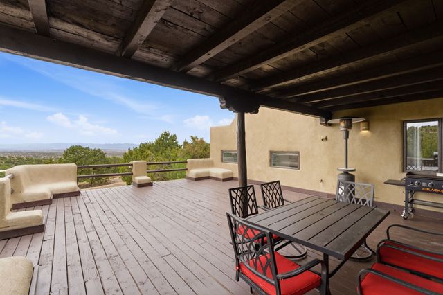 4 Calle Lobo, Santa Fe, NM 87506