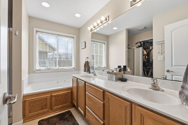 5804 OSWAGO CIR, Columbia, MO 65201