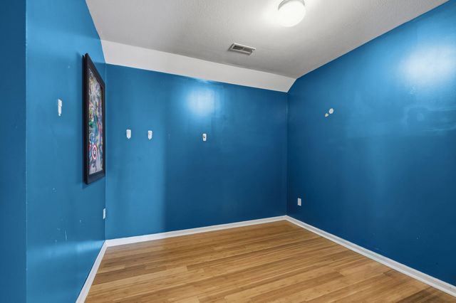 5804 OSWAGO CIR, Columbia, MO 65201