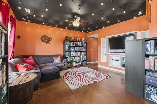 5804 OSWAGO CIR, Columbia, MO 65201