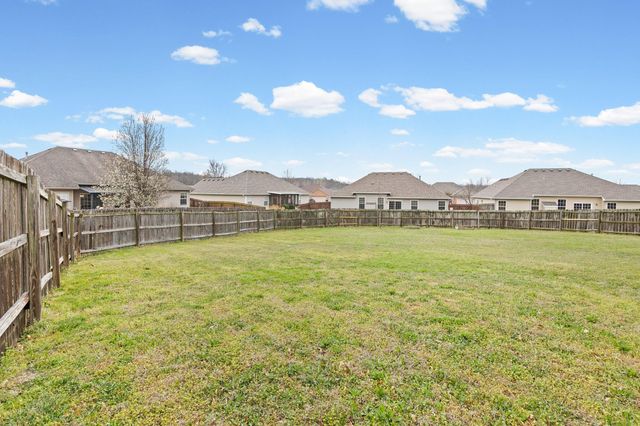 5804 OSWAGO CIR, Columbia, MO 65201