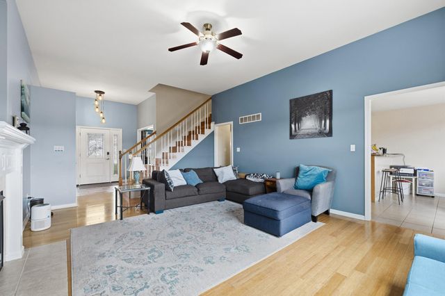 5804 OSWAGO CIR, Columbia, MO 65201