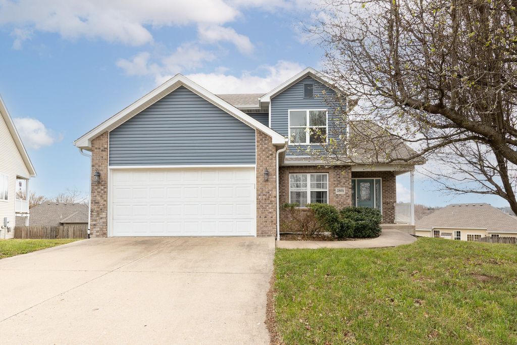 5804 OSWAGO CIR, Columbia, MO 65201