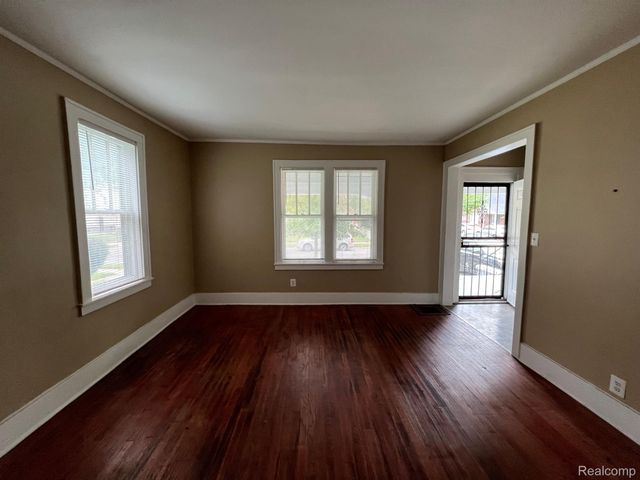 15766 PLAINVIEW Avenue, Detroit, MI 48223