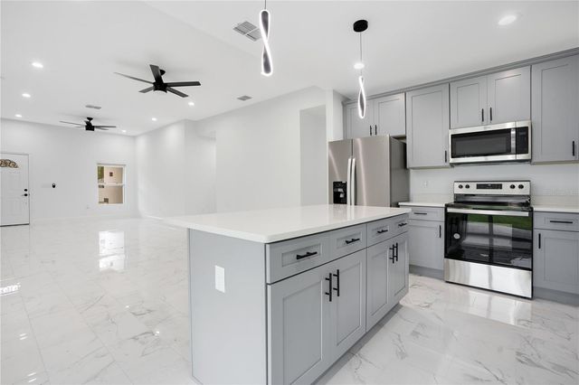 1903 VAN ALLEN CIRCLE, Deltona, FL 32738