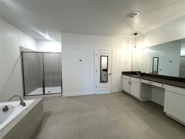 5774 STEPHENS ROAD, St Cloud, FL 34771