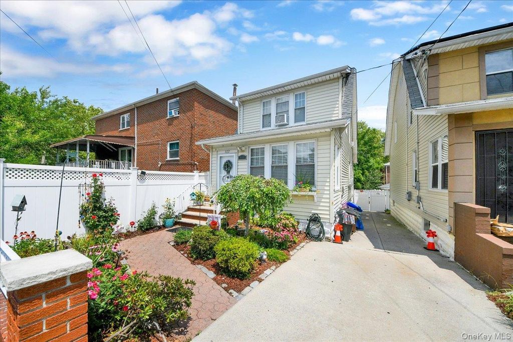 322 Logan Avenue, Bronx, NY 10465 — photo 2