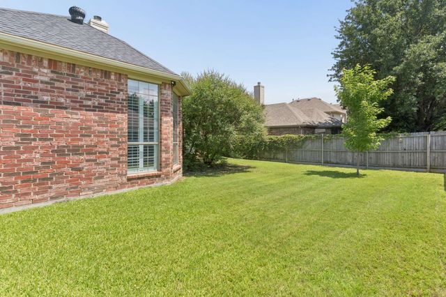 2512 Stone Meadows Drive, Little Elm, TX 75068