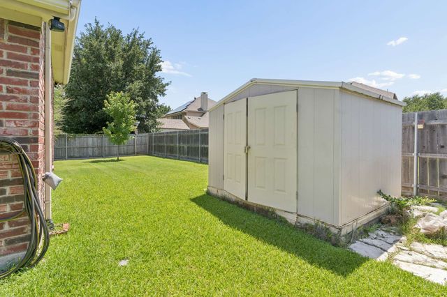 2512 Stone Meadows Drive, Little Elm, TX 75068