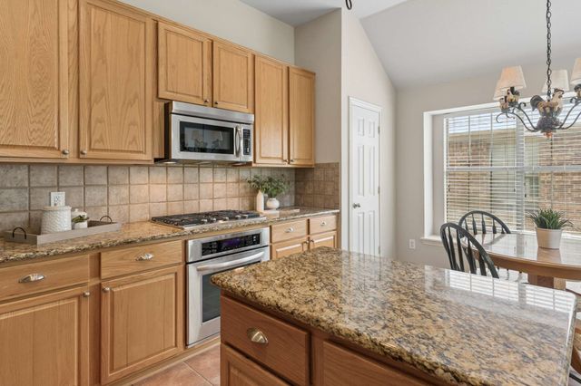 2512 Stone Meadows Drive, Little Elm, TX 75068