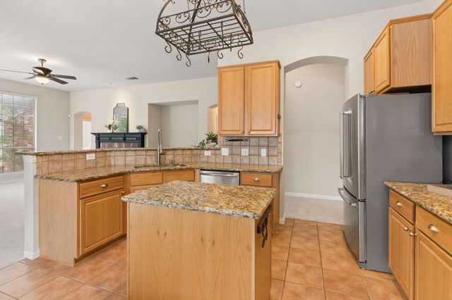 2512 Stone Meadows Drive, Little Elm, TX 75068