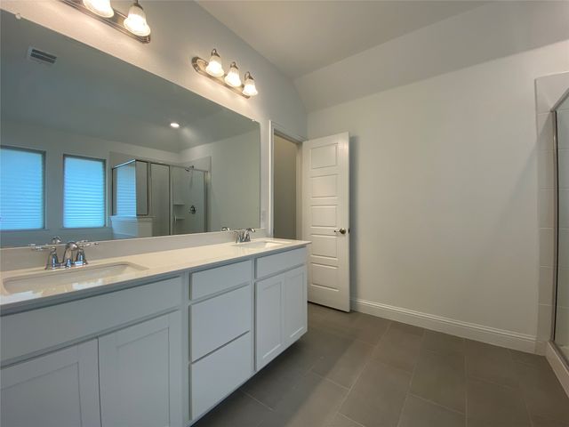 318 Julia Lane, Euless, TX 76040