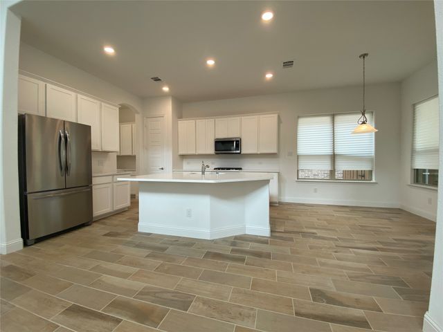 318 Julia Lane, Euless, TX 76040