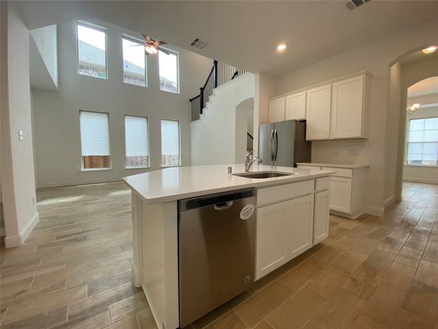 318 Julia Lane, Euless, TX 76040