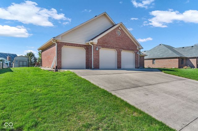1603 Woodside Drive, Danville, IN 46122
