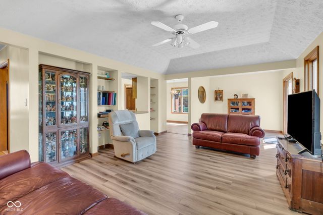 1603 Woodside Drive, Danville, IN 46122