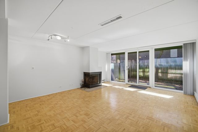 840 Michigan Avenue 10, Evanston, IL 60202