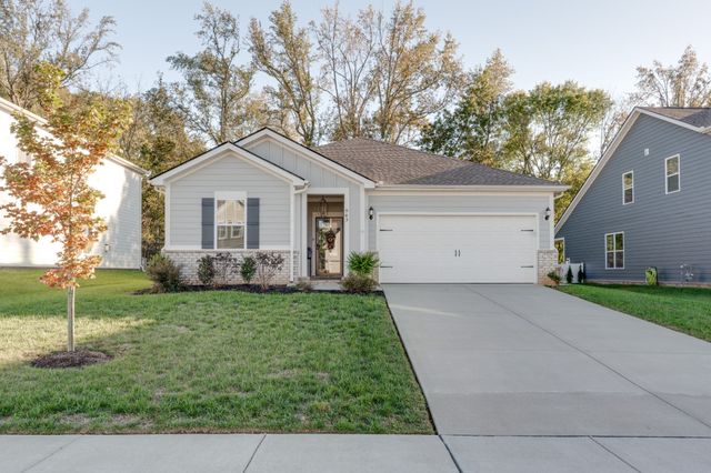 563 Ballard Dr, White House, TN 37188