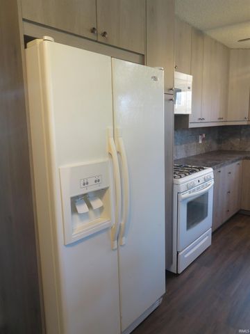 1937 S Walnut Lane, Evansville, IN 47714