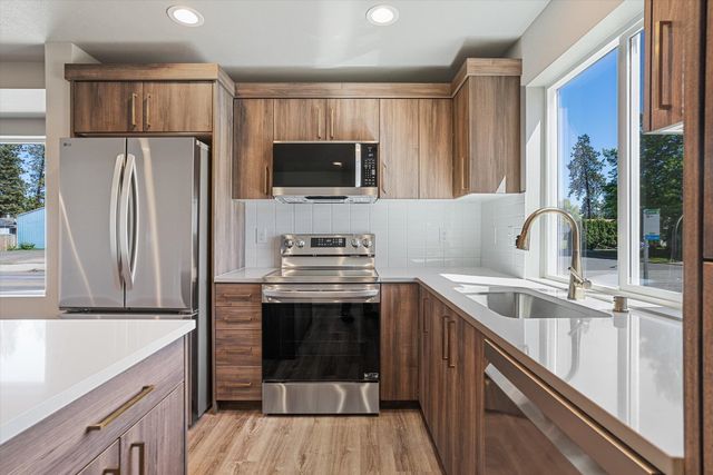 923 E Everett Ave, Spokane, WA 99212