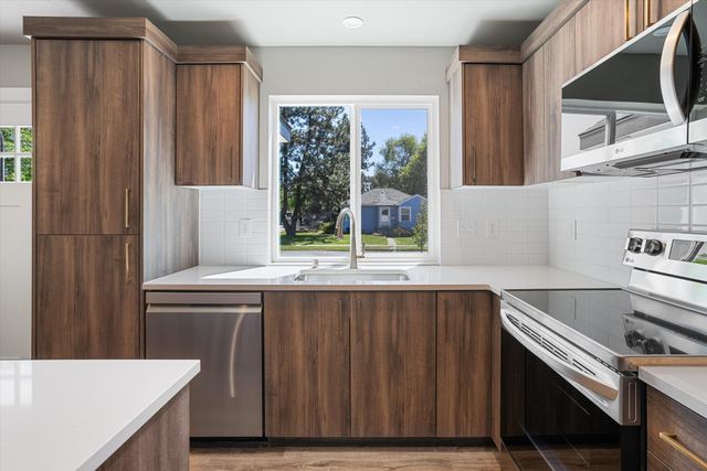 923 E Everett Ave, Spokane, WA 99212