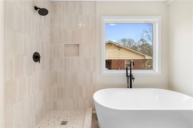 323 Lumpkin Street, Winder, GA 30680