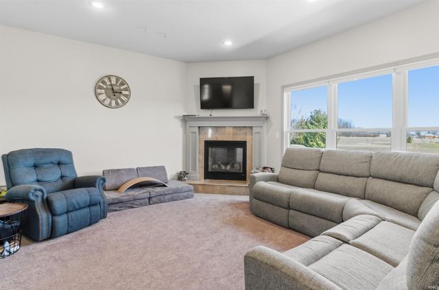 715 Silverman Boulevard, Upland, IN 46989