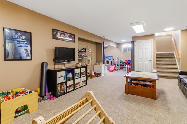 715 Silverman Boulevard, Upland, IN 46989