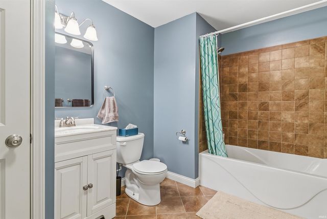 715 Silverman Boulevard, Upland, IN 46989