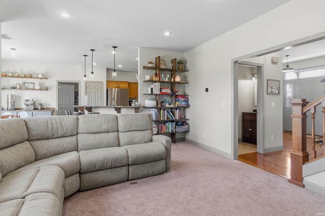 715 Silverman Boulevard, Upland, IN 46989