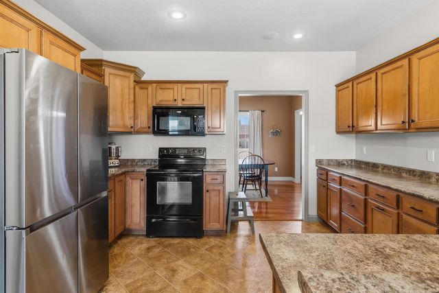 715 Silverman Boulevard, Upland, IN 46989