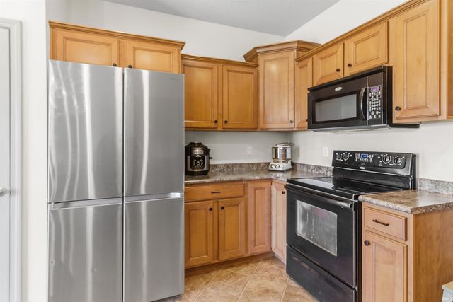 715 Silverman Boulevard, Upland, IN 46989