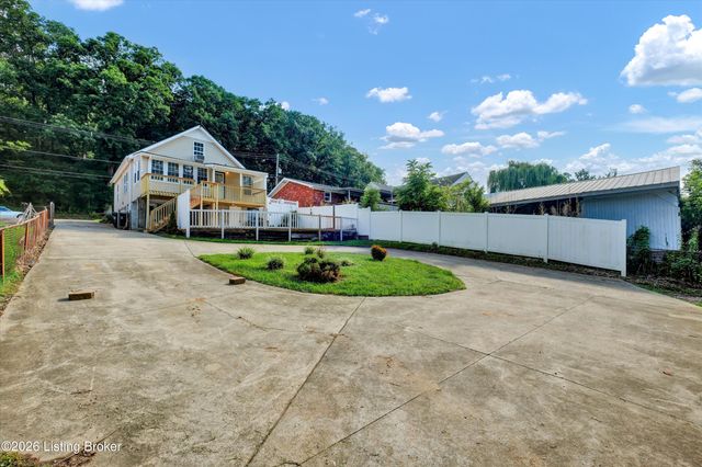 1006 Palatka Rd, Louisville, KY 40214