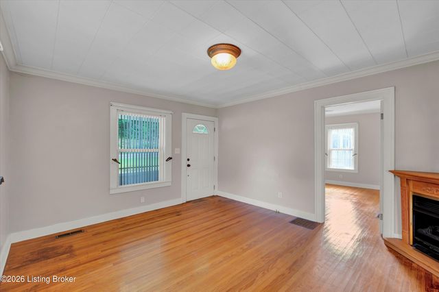 1006 Palatka Rd, Louisville, KY 40214