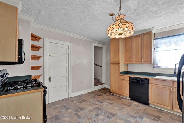 1006 Palatka Rd, Louisville, KY 40214