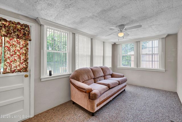 1006 Palatka Rd, Louisville, KY 40214