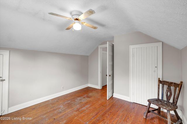 1006 Palatka Rd, Louisville, KY 40214
