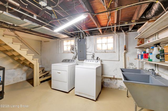 1006 Palatka Rd, Louisville, KY 40214