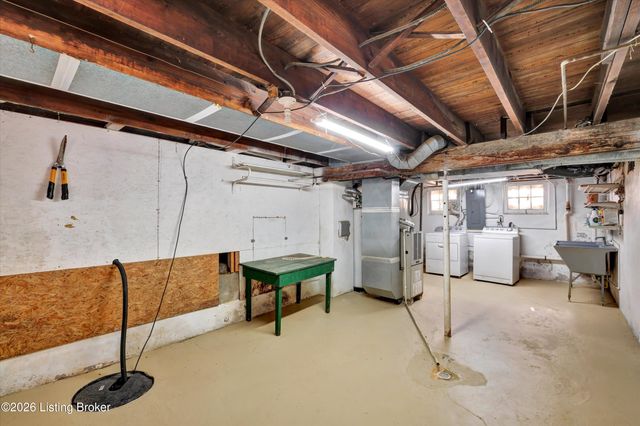 1006 Palatka Rd, Louisville, KY 40214