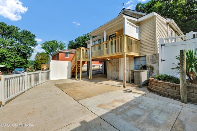 1006 Palatka Rd, Louisville, KY 40214